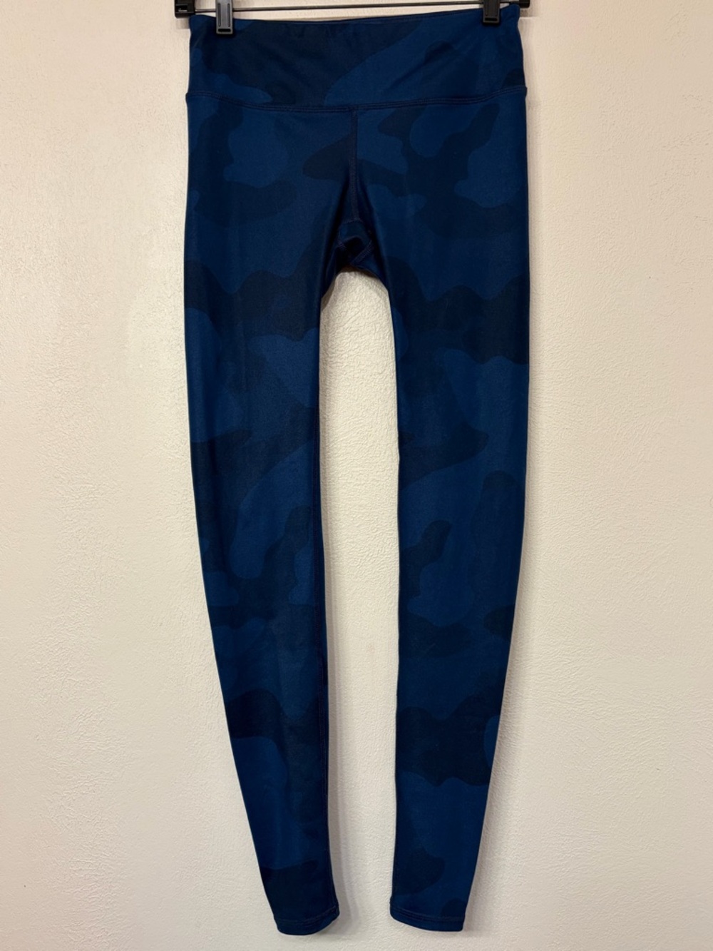 ALO Yoga Women’s Blue Camo Print Full Length High Rise Leggings Size XS